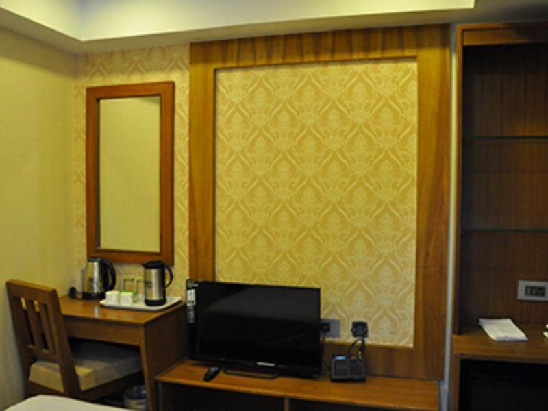 The Vijay Park - Airport Hotel Chennai Exterior photo